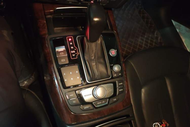 Used Audi A6L 2017 TFSI Technology Edition Gear Lever