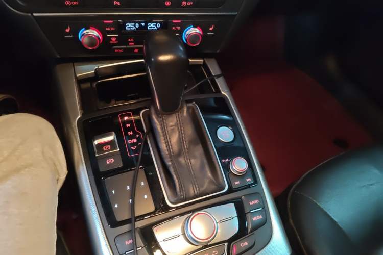 Used Audi A6L 2017 30 FSI Comfort Model Gear Lever
