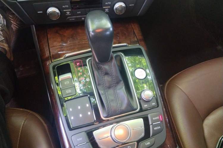 Used Audi A6L 2017 30 FSI Comfort Model Gear Lever