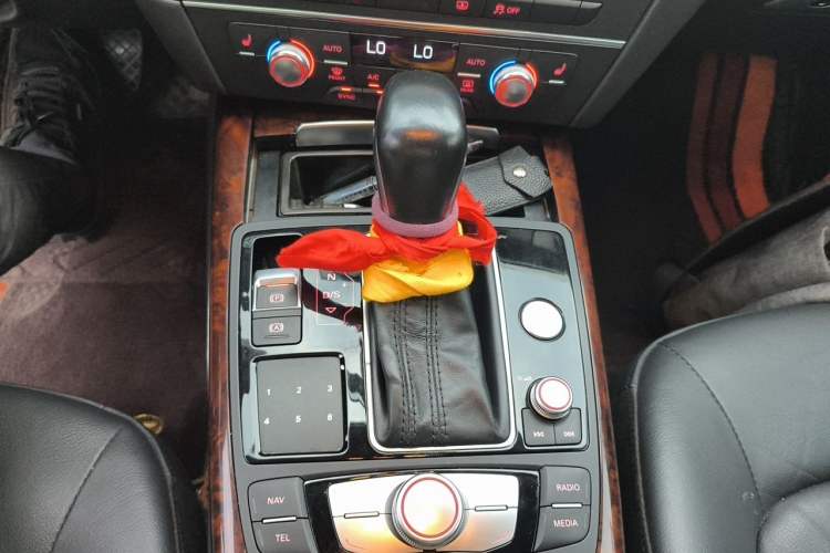 Used Audi A6L 2017 30 FSI Comfort Model Gear Lever