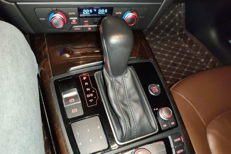 Used Audi A6L 2017 30 FSI Comfort Model Gear Lever