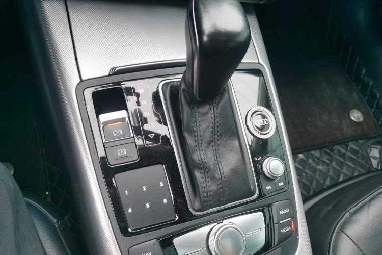 Used Audi A6L 2017 TFSI Technology Edition Gear Lever