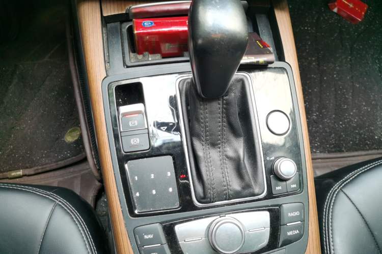 Used Audi A6L 2017 30 FSI Comfort Model Gear Lever