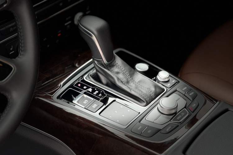 Used Audi A6L 2017 30 FSI Comfort Model Gear Lever