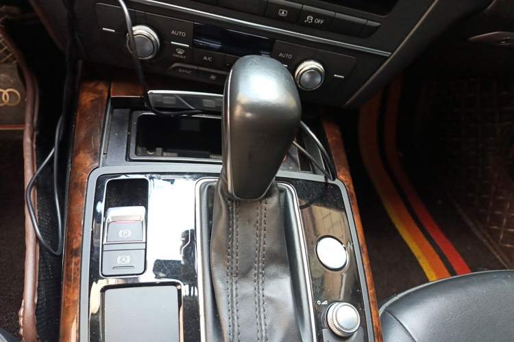 Used Audi A6L 2017 30 FSI Comfort Model Gear Lever