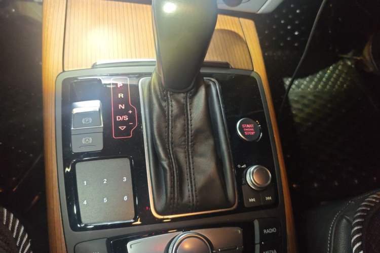 Used Audi A6L 2017 30 FSI Comfort Model Gear Lever