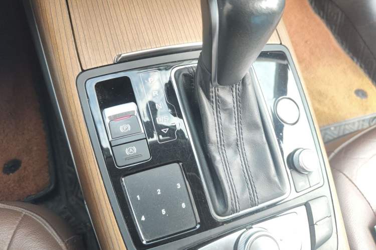 Used Audi A6L 2017 30 FSI Comfort Model Gear Lever