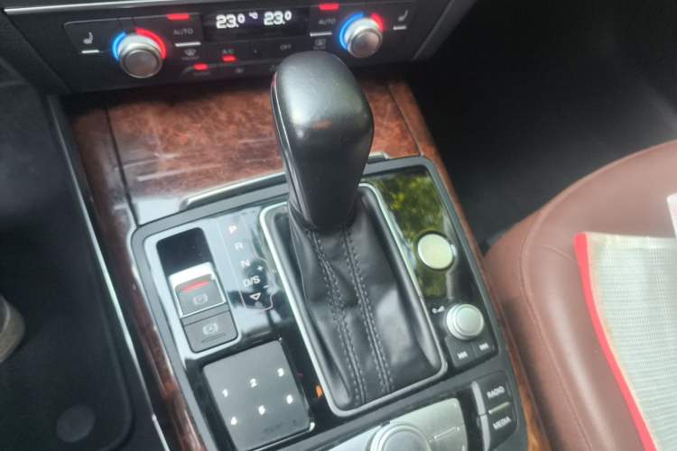 Used Audi A6L 2017 30 FSI Comfort Model Gear Lever