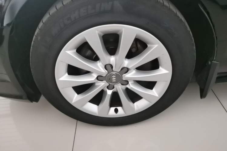 Used Audi A6L 2017 TFSI Technology Edition Left Front Wheel Hub