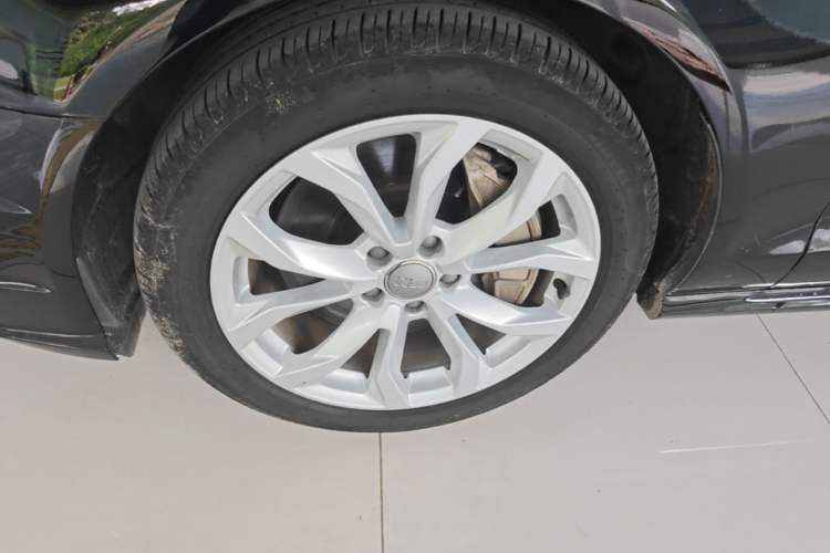 Used Audi A6L 2017 45 TFSI quattro Sport Edition Left Front Wheel Hub