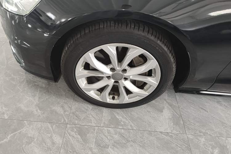 Used Audi A6L 2017 45 TFSI quattro Sport Edition Left Front Wheel Hub