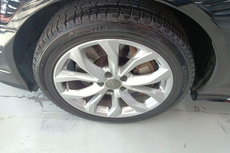 Used Audi A6L 2017 45 TFSI quattro Sport Edition Left Front Wheel Hub