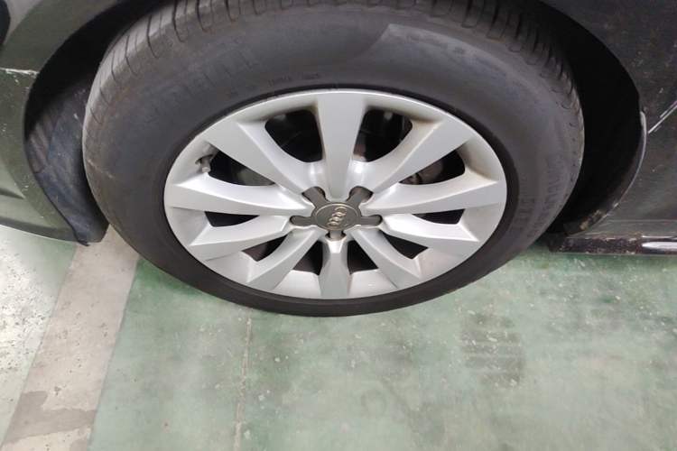 Used Audi A6L 2017 30 FSI Technology Model Left Front Wheel Hub
