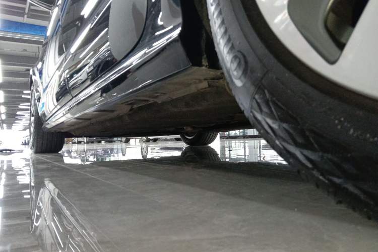 Used Audi A6L 2017 30 FSI Comfort Model Left Side Sill
