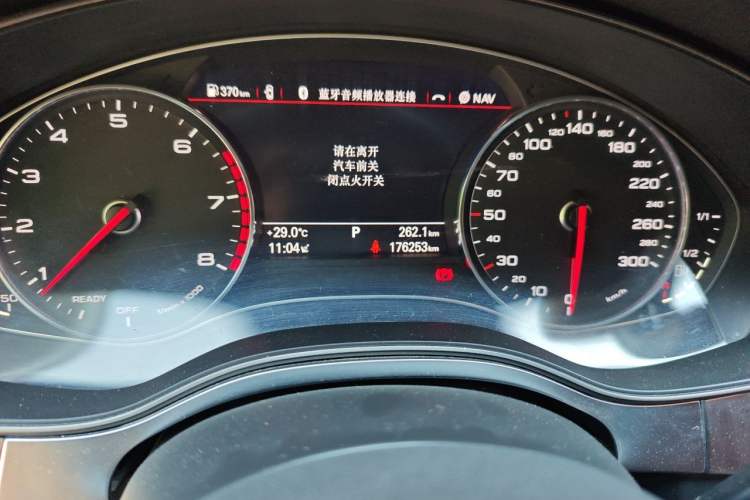 Used Audi A6L 2017 45 TFSI quattro Sport Edition Odometer Close Up