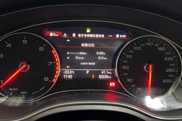 Used Audi A6L 2017 45 TFSI quattro Sport Edition Odometer Close Up