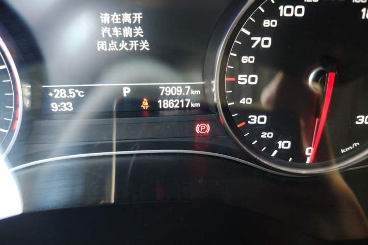 Used Audi A6L 2017 30 FSI Technology Model Odometer Close Up
