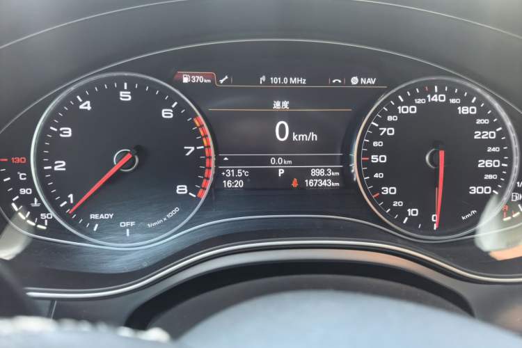 Used Audi A6L 2017 45 TFSI quattro Sport Edition Odometer Close Up