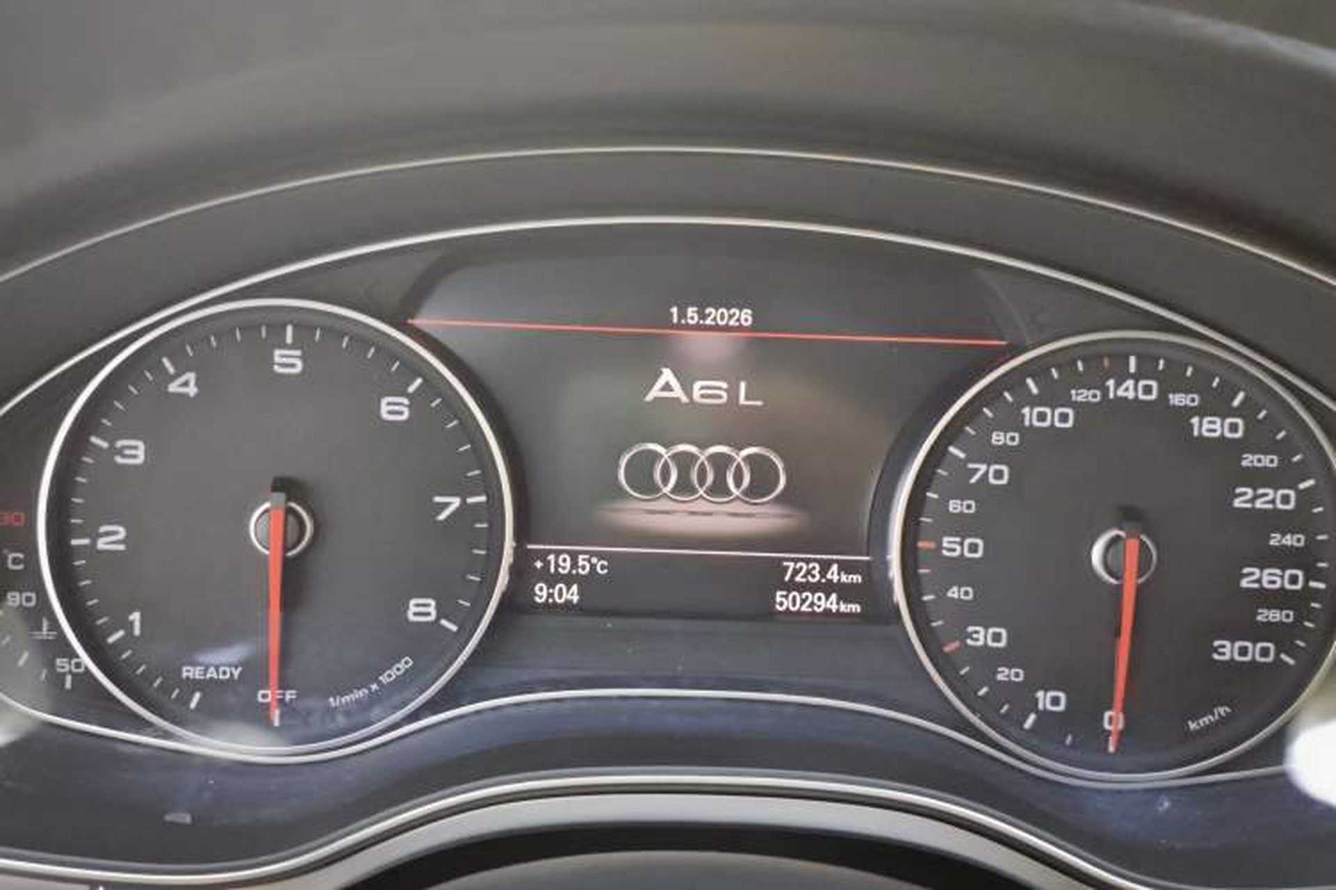 Used Audi A6L 2017 45 TFSI quattro Sport Edition Odometer Close Up
