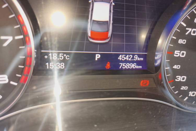 Used Audi A6L 2017 TFSI Technology Edition Odometer Close Up