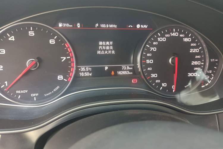 Used Audi A6L 2017 45 TFSI quattro Sport Edition Odometer Close Up