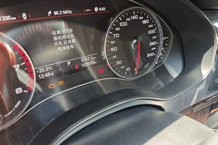 Used Audi A6L 2017 30 FSI Comfort Model Odometer Close Up