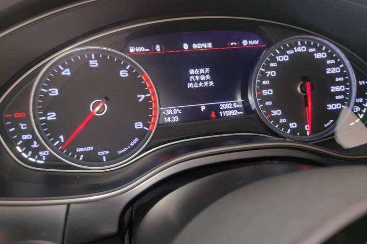 Used Audi A6L 2017 45 TFSI quattro Sport Edition Odometer Close Up