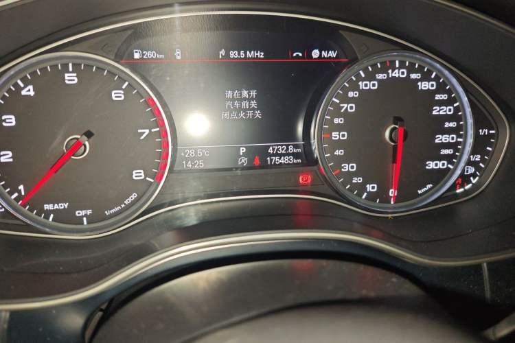 Used Audi A6L 2017 45 TFSI quattro Sport Edition Odometer Close Up
