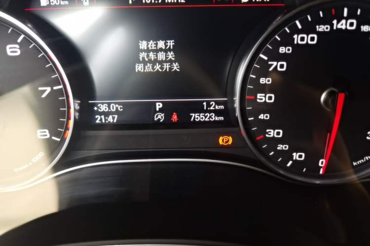 Used Audi A6L 2017 45 TFSI quattro Sport Edition Odometer Close Up