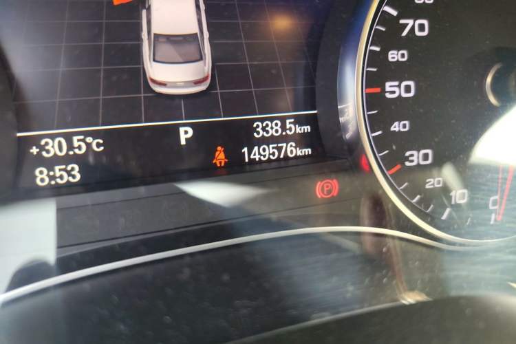 Used Audi A6L 2017 45 TFSI quattro Sport Edition Odometer Close Up