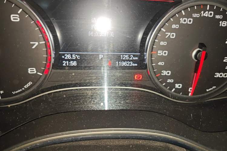 Used Audi A6L 2017 30 FSI Technology Model Odometer Close Up