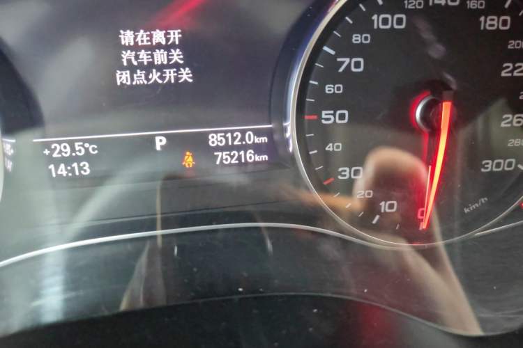 Used Audi A6L 2017 45 TFSI quattro Sport Edition Odometer Close Up