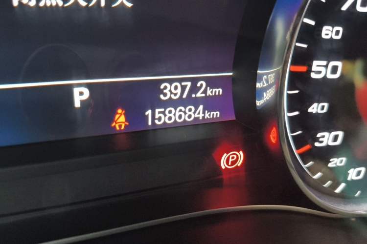 Used Audi A6L 2017 30 FSI Comfort Model Odometer Close Up
