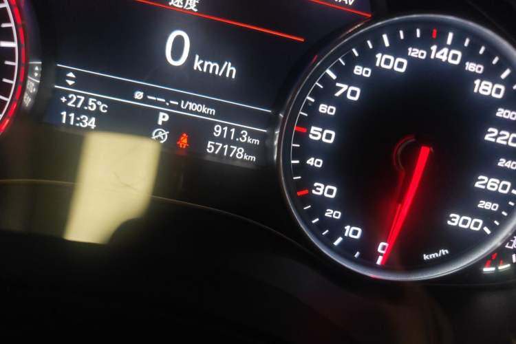 Used Audi A6L 2017 30 FSI Comfort Model Odometer Close Up