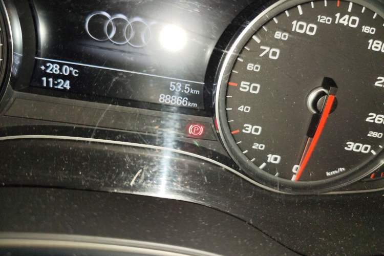 Used Audi A6L 2017 TFSI Technology Edition Odometer Close Up