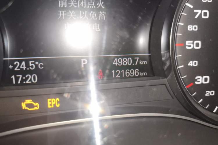 Used Audi A6L 2017 45 TFSI quattro Sport Edition Odometer Close Up