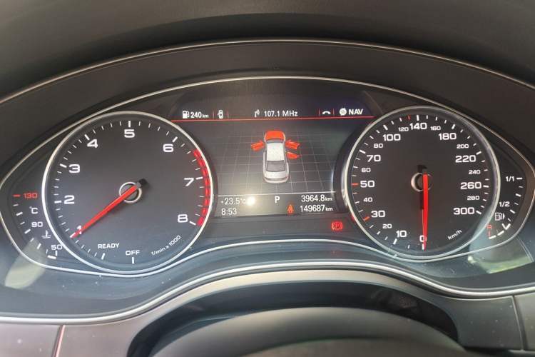 Used Audi A6L 2017 30 FSI Comfort Model Odometer Close Up