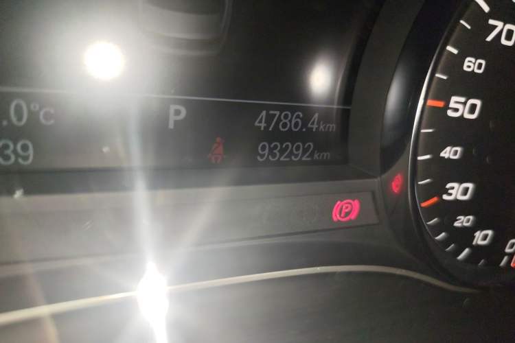 Used Audi A6L 2017 45 TFSI quattro Sport Edition Odometer Close Up