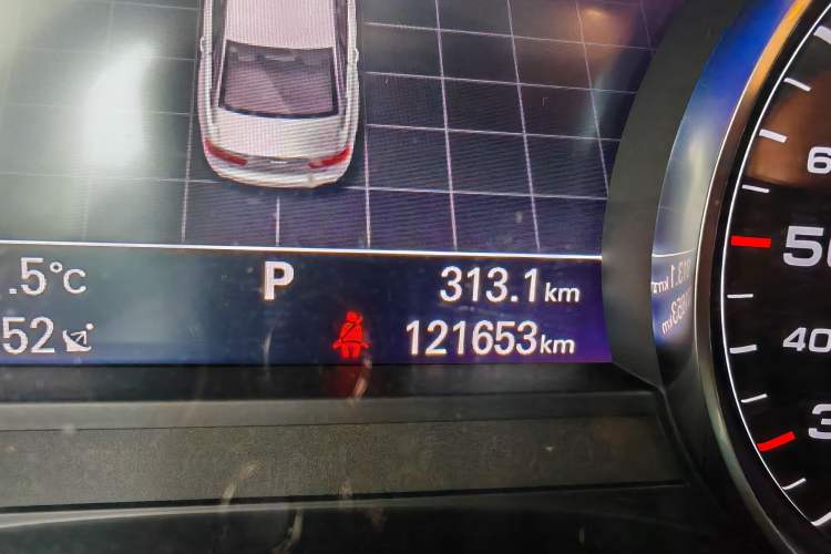 Used Audi A6L 2017 45 TFSI quattro Sport Edition Odometer Close Up