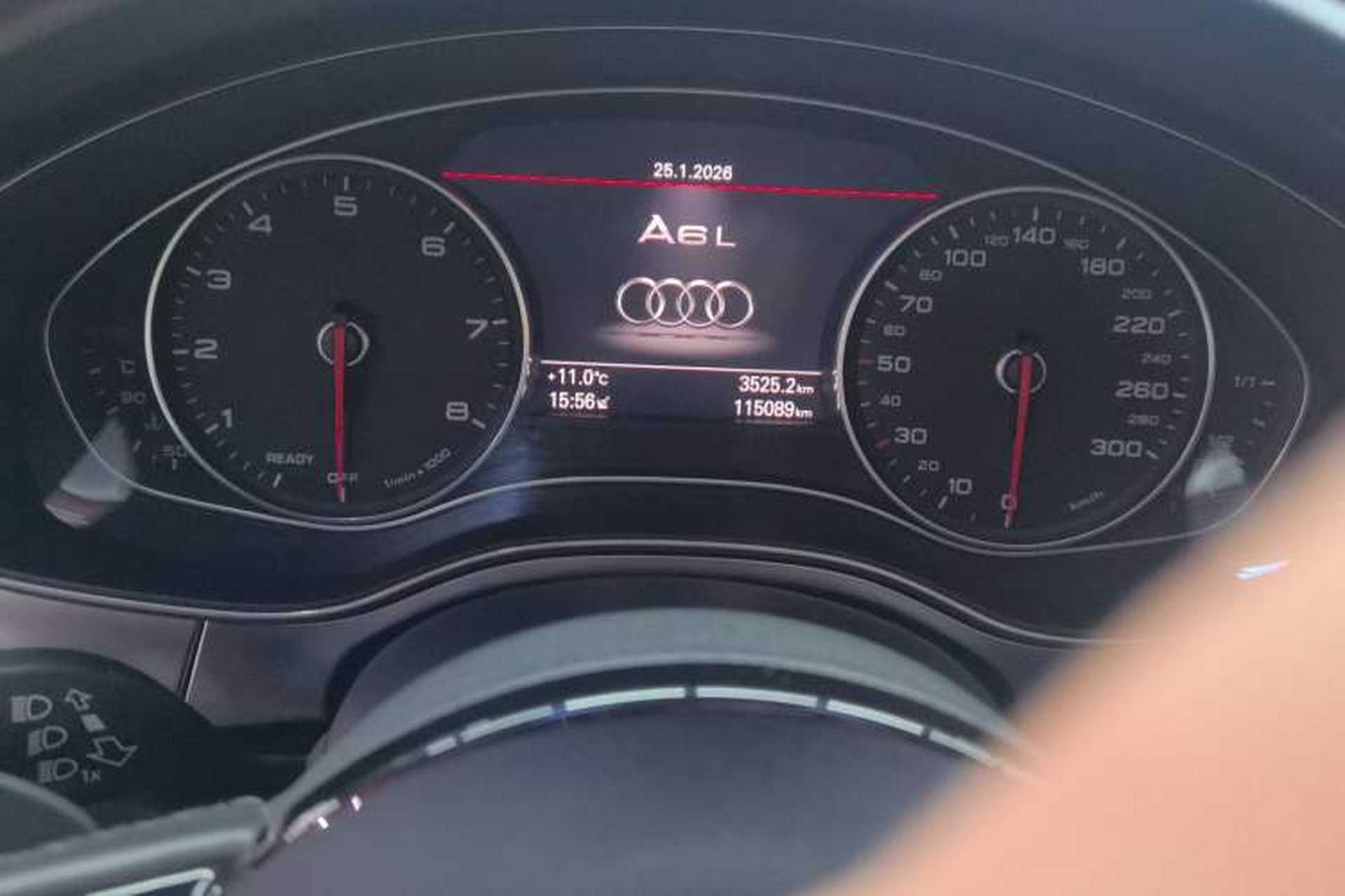 Used Audi A6L 2017 45 TFSI quattro Sport Edition Odometer Close Up