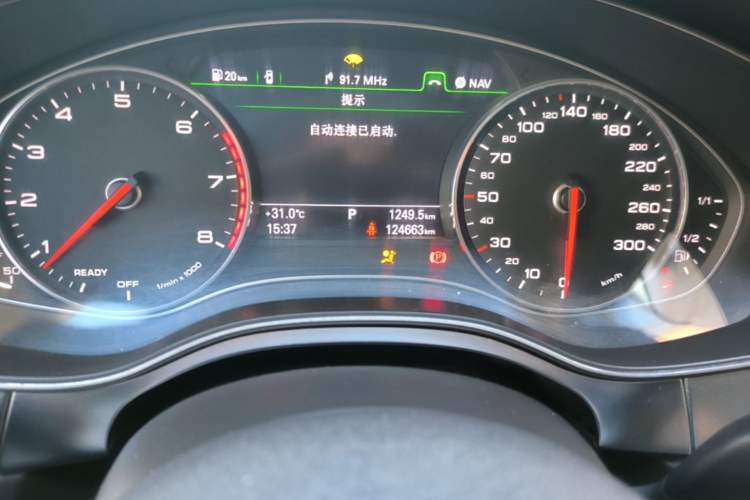 Used Audi A6L 2017 45 TFSI quattro Sport Edition Odometer Close Up