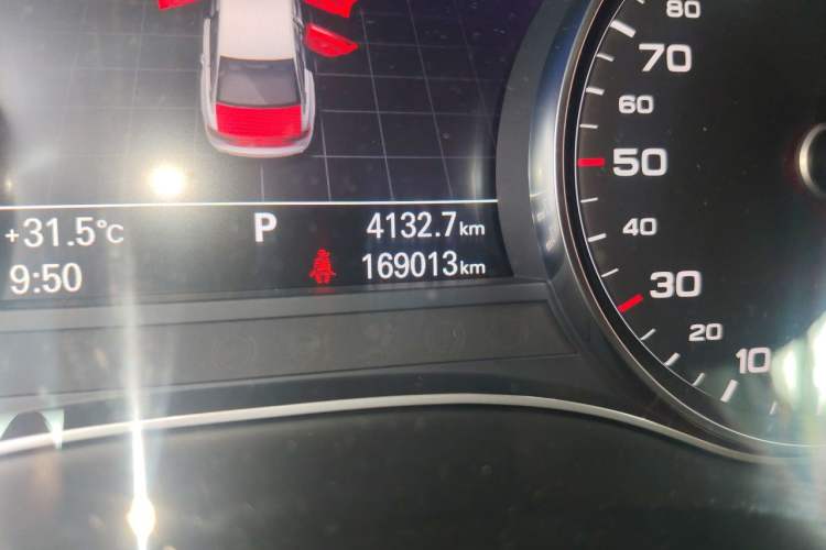 Used Audi A6L 2017 45 TFSI quattro Sport Edition Odometer Close Up