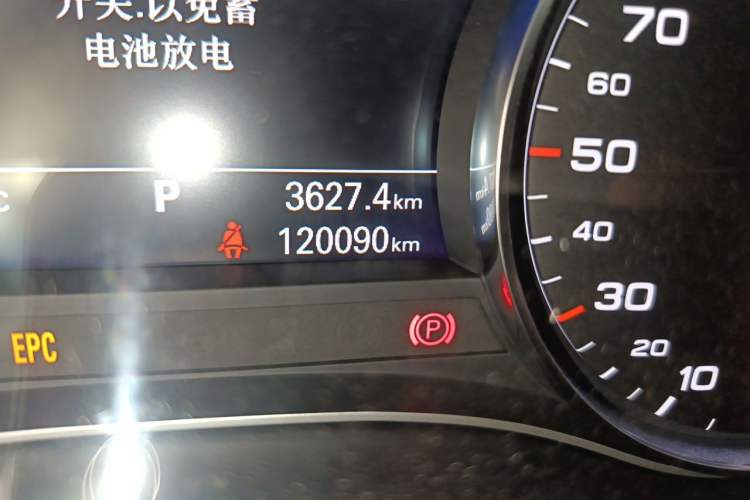 Used Audi A6L 2017 30 FSI Comfort Model Odometer Close Up