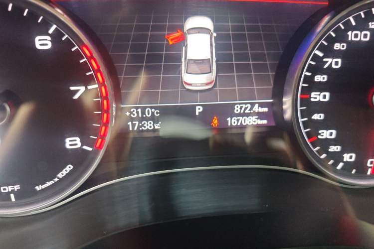 Used Audi A6L 2017 30 FSI Comfort Model Odometer Close Up