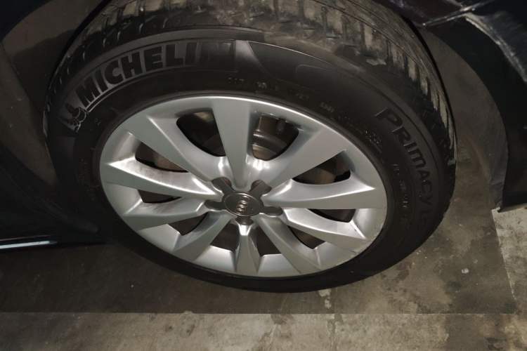 Used Audi A6L 2017 30 FSI Technology Model Right Front Wheel Hub