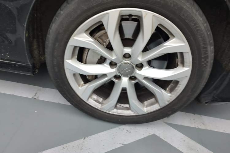 Used Audi A6L 2017 45 TFSI quattro Sport Edition Right Front Wheel Hub