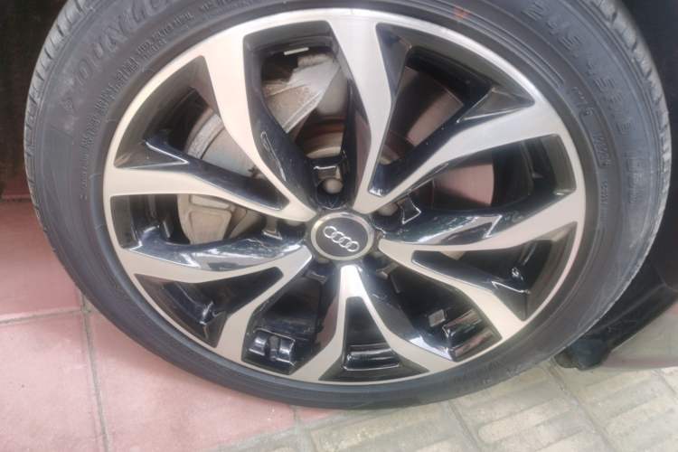 Used Audi A6L 2017 45 TFSI quattro Sport Edition Right Front Wheel Hub