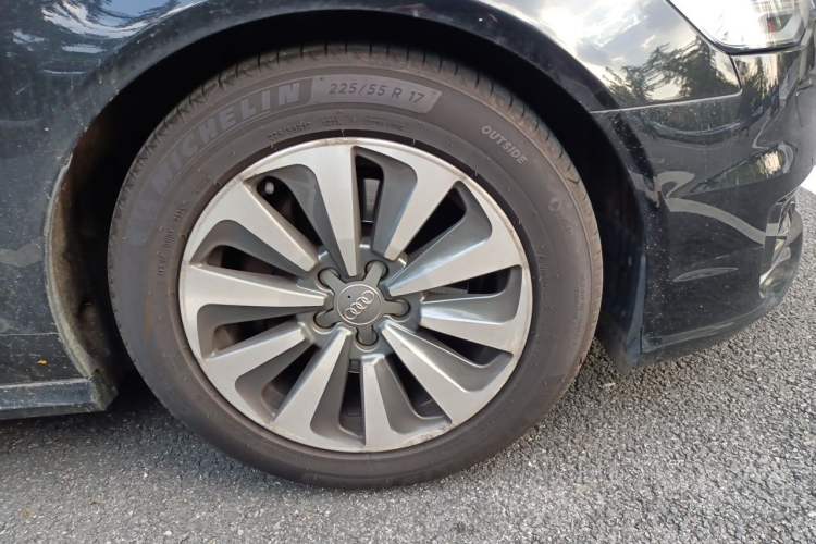 Used Audi A6L 2017 30 FSI Comfort Model Right Front Wheel Hub