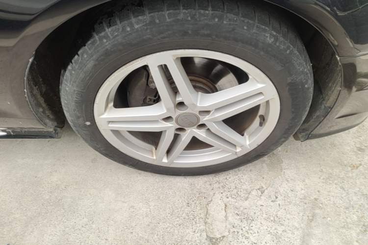 Used Audi A6L 2017 30 FSI Technology Model Right Front Wheel Hub