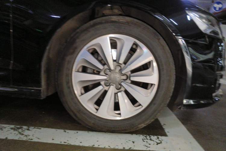 Used Audi A6L 2017 30 FSI Comfort Model Right Front Wheel Hub